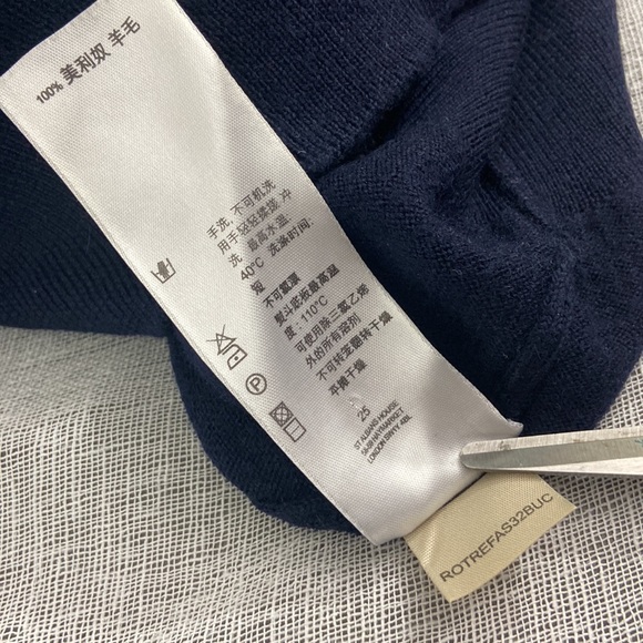 BURBERRY Extra Fine Merino wool pullover long sleeve sweater w collar 3 buttons - Picture 7 of 16